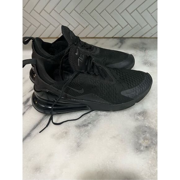 Nike Air Max 270 Triple Black Men’s Size 9.5 AH8050-005 All Black Sneakers